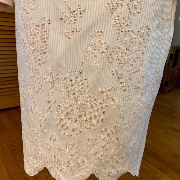 Beautiful Kay Unger Pink Suit with Embroidered Skirt - Picture 5 of 5